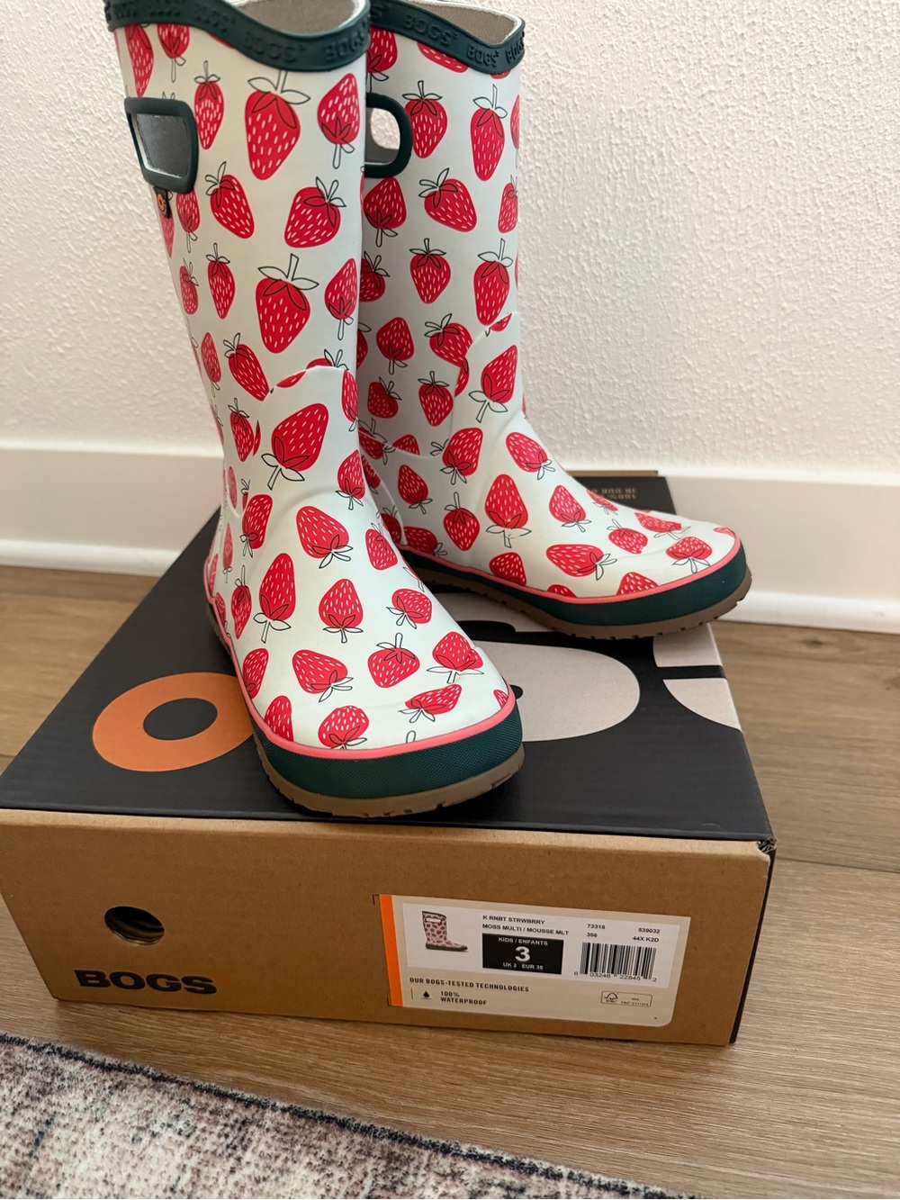 Bogs Kids Strawberry Print Rain Boots - White & Red